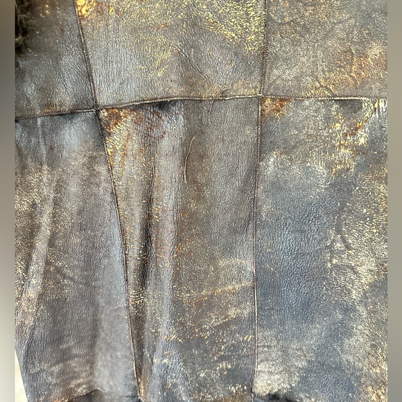 Skinz at Runway long vest with fur trim and lining. Worn once. Slight defect. - Picture 8 of 9